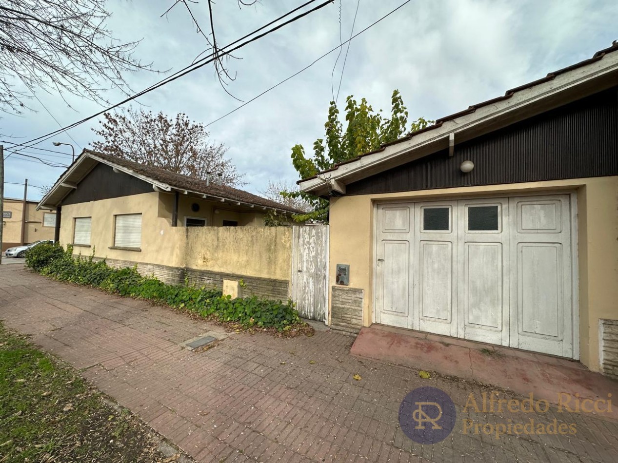 CHALET DE ESTILO TRADICIONAL EN EXCELENTE UBICACION