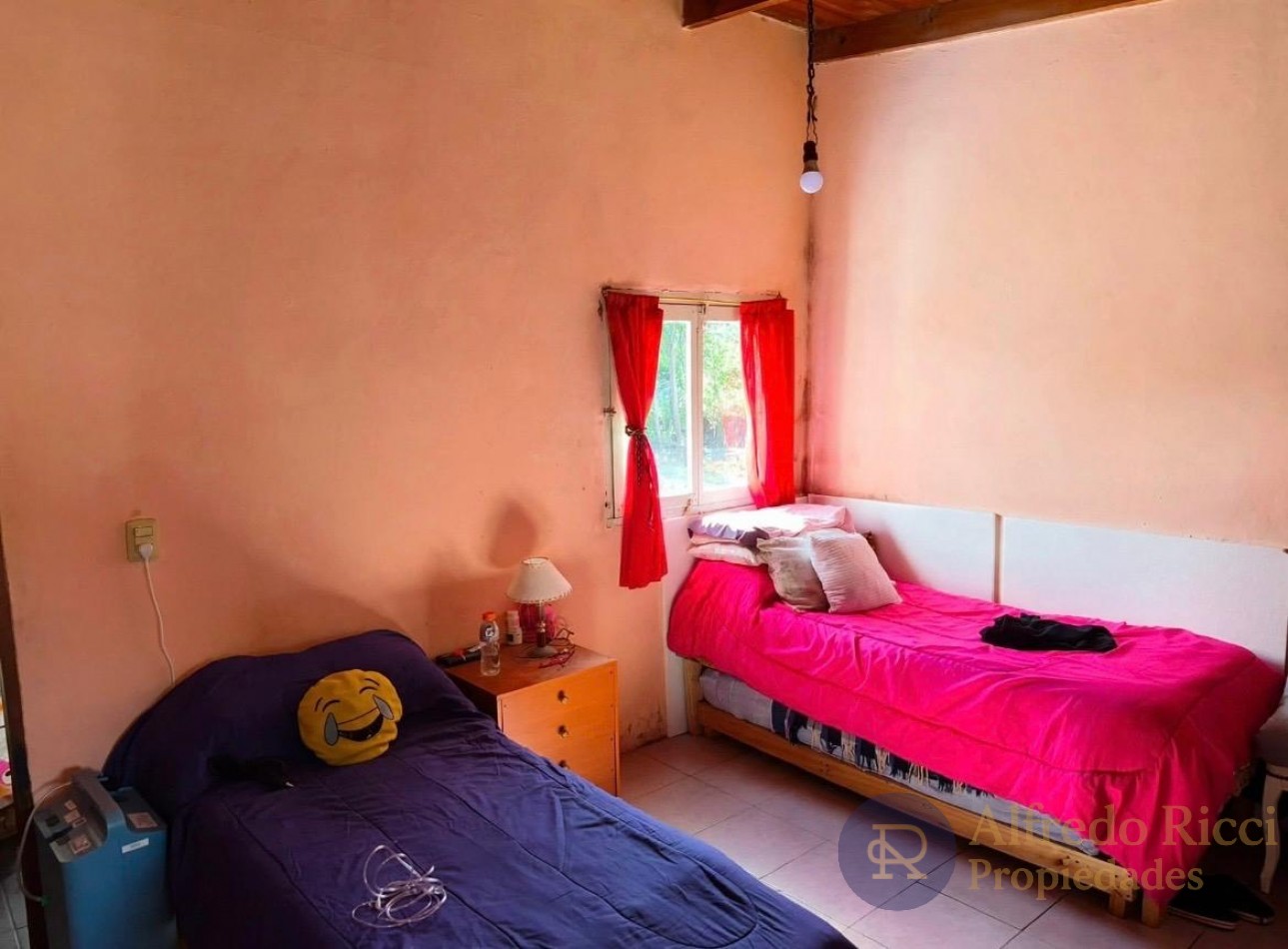 Excelente ubicacion. Vivienda y galpon sobre hermoso lote