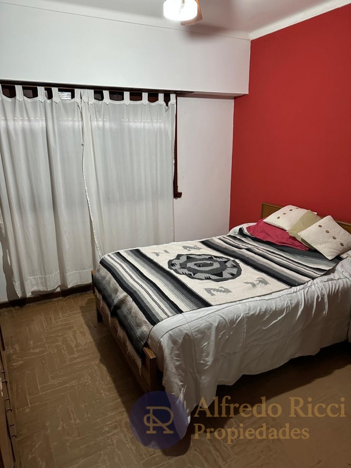 CHALET DE ESTILO TRADICIONAL EN EXCELENTE UBICACION