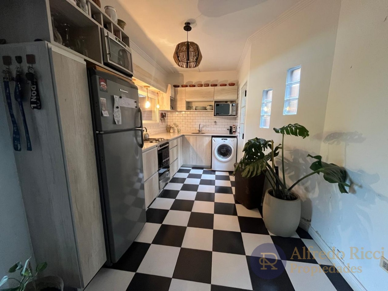 EXCELENTE CASA DE DOS PLANTAS EN VENTA. INMEJORABLE RELACION PRECIO-CALIDAD-PRESTACIONES!!