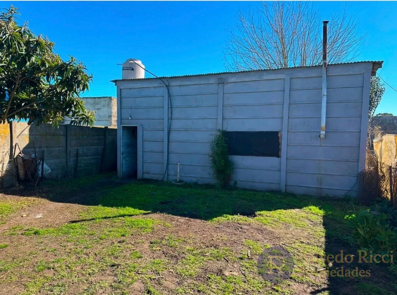Excelente ubicacion. Vivienda y galpon sobre hermoso lote