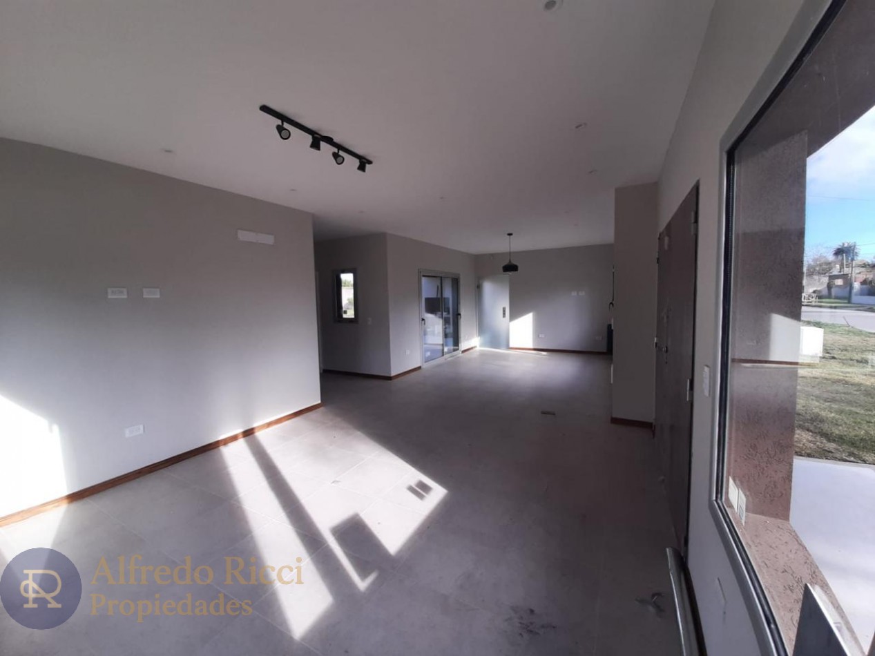 Moderna y funcional propiedad de reciente construccion