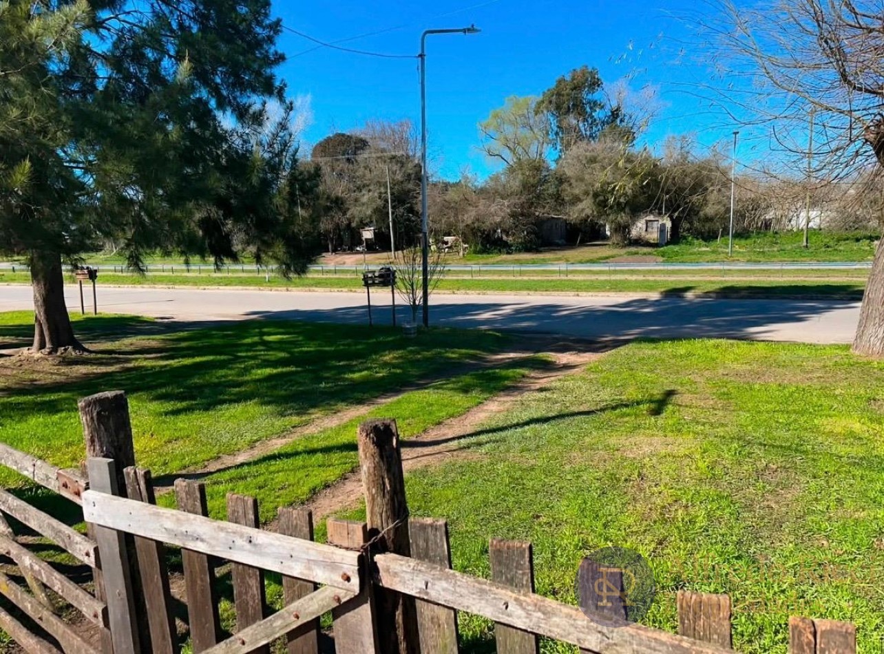 Excelente ubicacion. Vivienda y galpon sobre hermoso lote