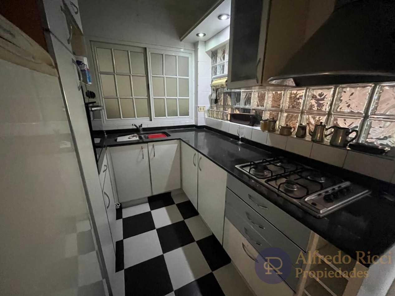 EXCELENTE CASA DE DOS PLANTAS EN VENTA. INMEJORABLE RELACION PRECIO-CALIDAD-PRESTACIONES!!