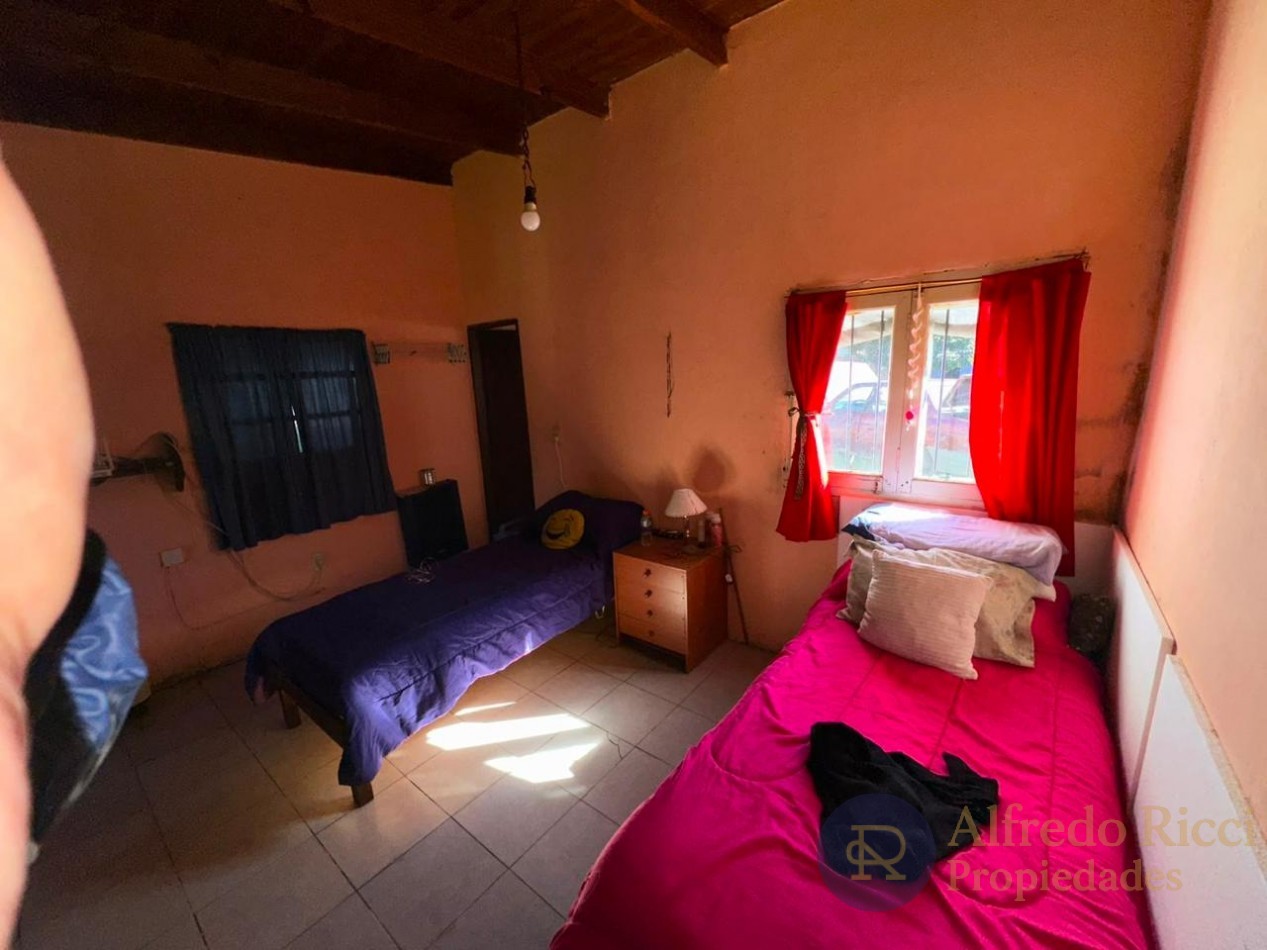 Excelente ubicacion. Vivienda y galpon sobre hermoso lote
