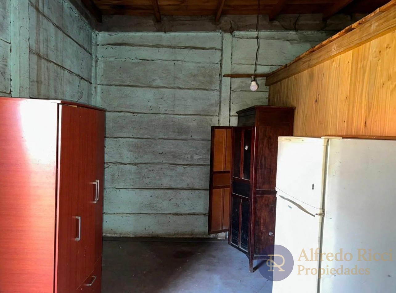 Excelente ubicacion. Vivienda y galpon sobre hermoso lote