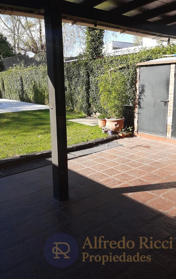 EXCELENTE CASA DE DOS PLANTAS EN VENTA. INMEJORABLE RELACION PRECIO-CALIDAD-PRESTACIONES!!
