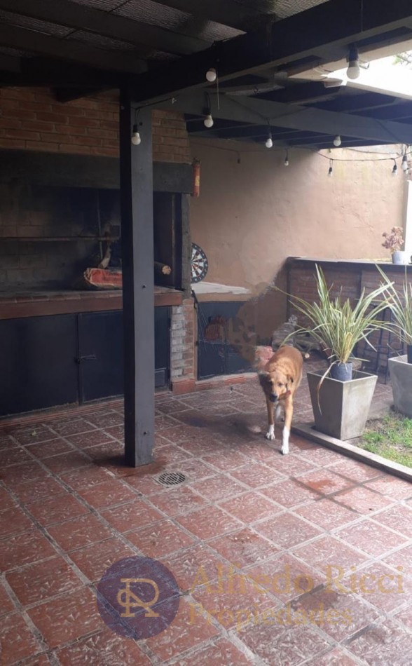 EXCELENTE CASA DE DOS PLANTAS EN VENTA. INMEJORABLE RELACION PRECIO-CALIDAD-PRESTACIONES!!