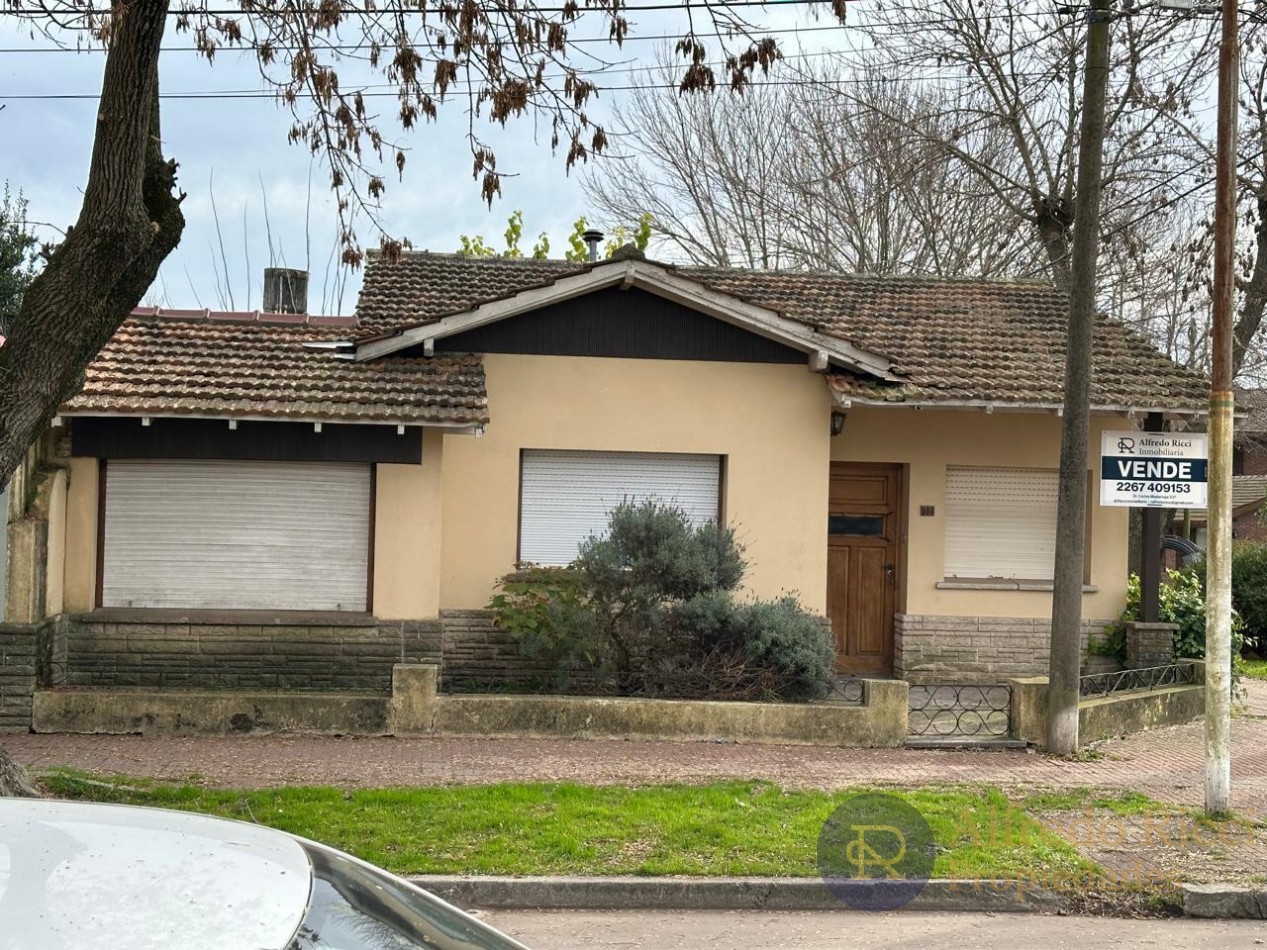 CHALET DE ESTILO TRADICIONAL EN EXCELENTE UBICACION