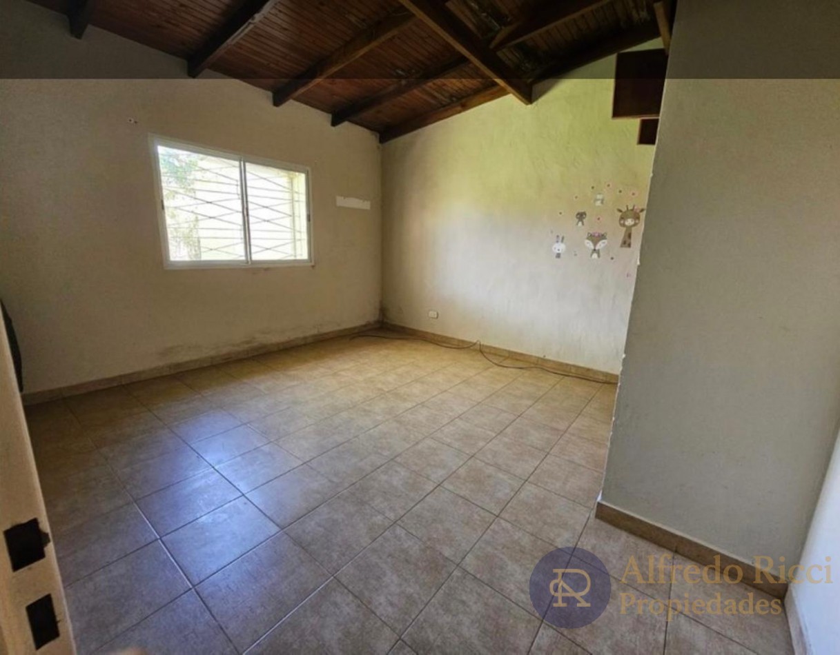 CASA EN VENTA O PERMUTA EN DOLORES.