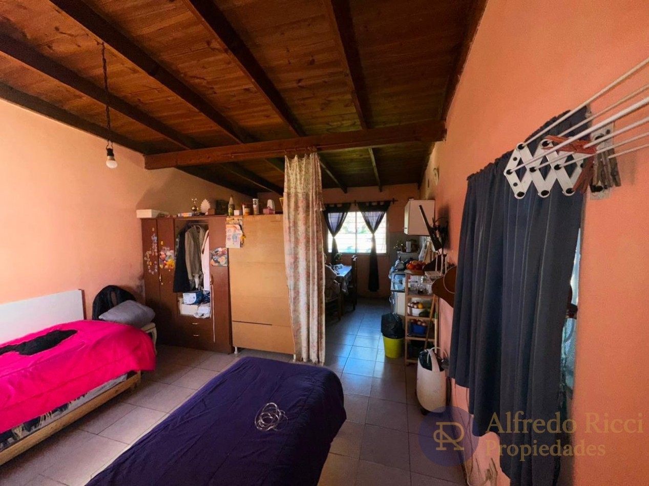 Excelente ubicacion. Vivienda y galpon sobre hermoso lote