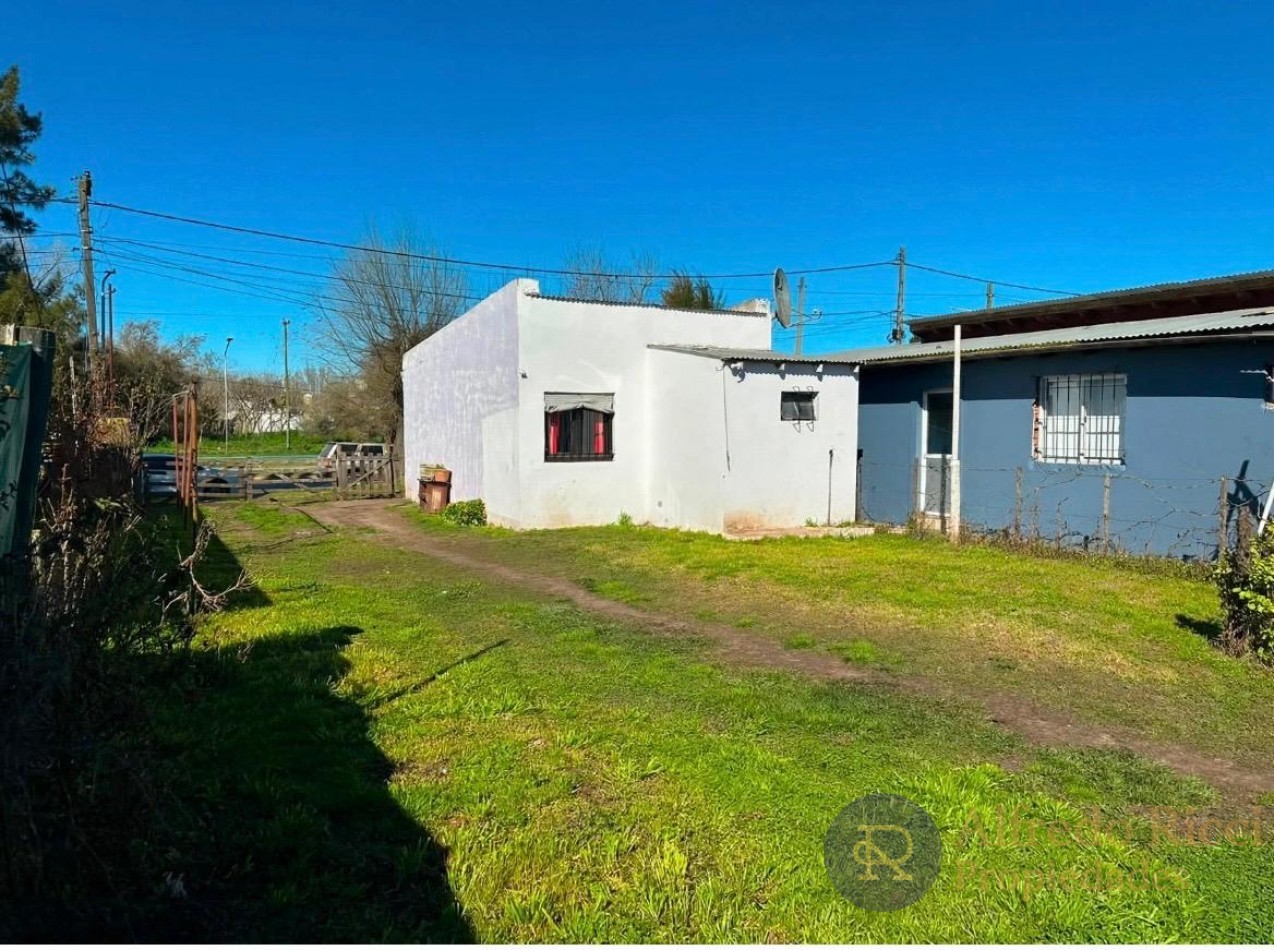 Excelente ubicacion. Vivienda y galpon sobre hermoso lote