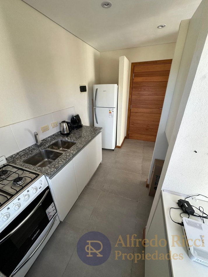 EN VENTA EXCLUSIVO DUPLEX DE 3 AMBIENTES, UBICADO AL FRENTE DEL COMPLEJO.
