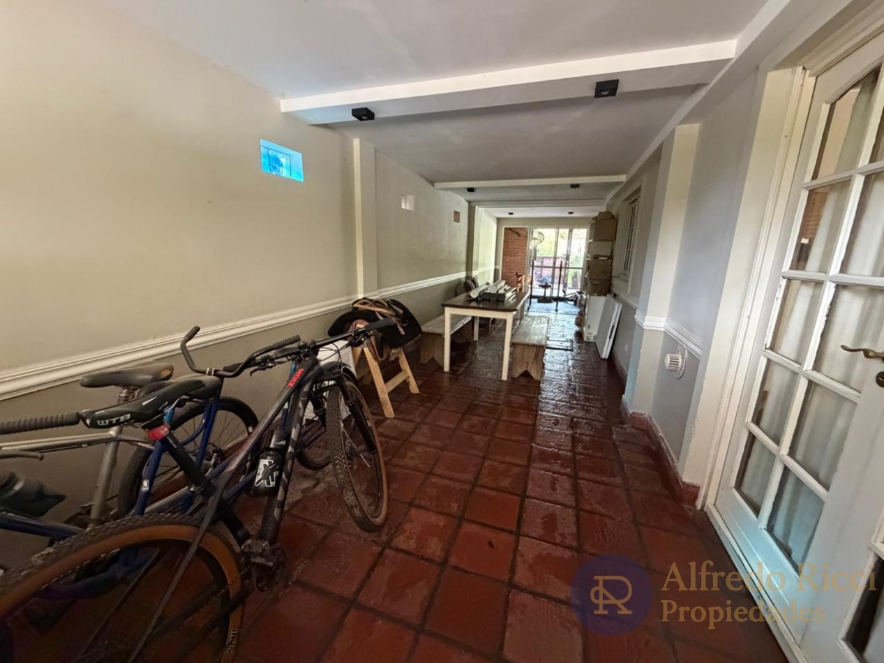 EXCELENTE CASA DE DOS PLANTAS EN VENTA. INMEJORABLE RELACION PRECIO-CALIDAD-PRESTACIONES!!