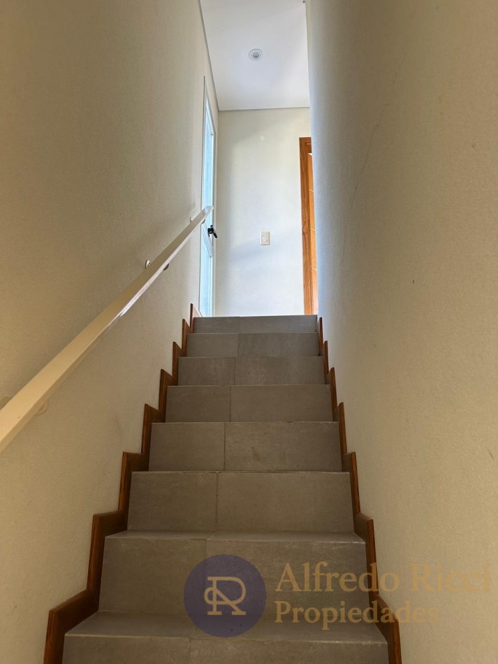 CONFORT Y CALIDAD EN UN DUPLEX DE TRES AMBIENTES PENSADO PARA DISFRUTAR
