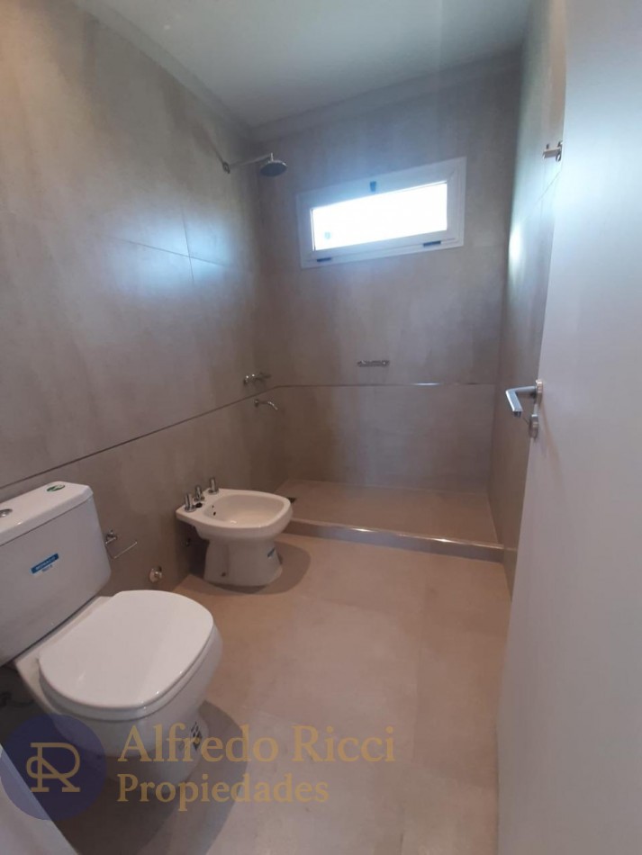 Moderna y funcional propiedad de reciente construccion