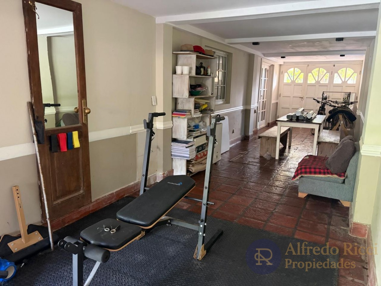 EXCELENTE CASA DE DOS PLANTAS EN VENTA. INMEJORABLE RELACION PRECIO-CALIDAD-PRESTACIONES!!